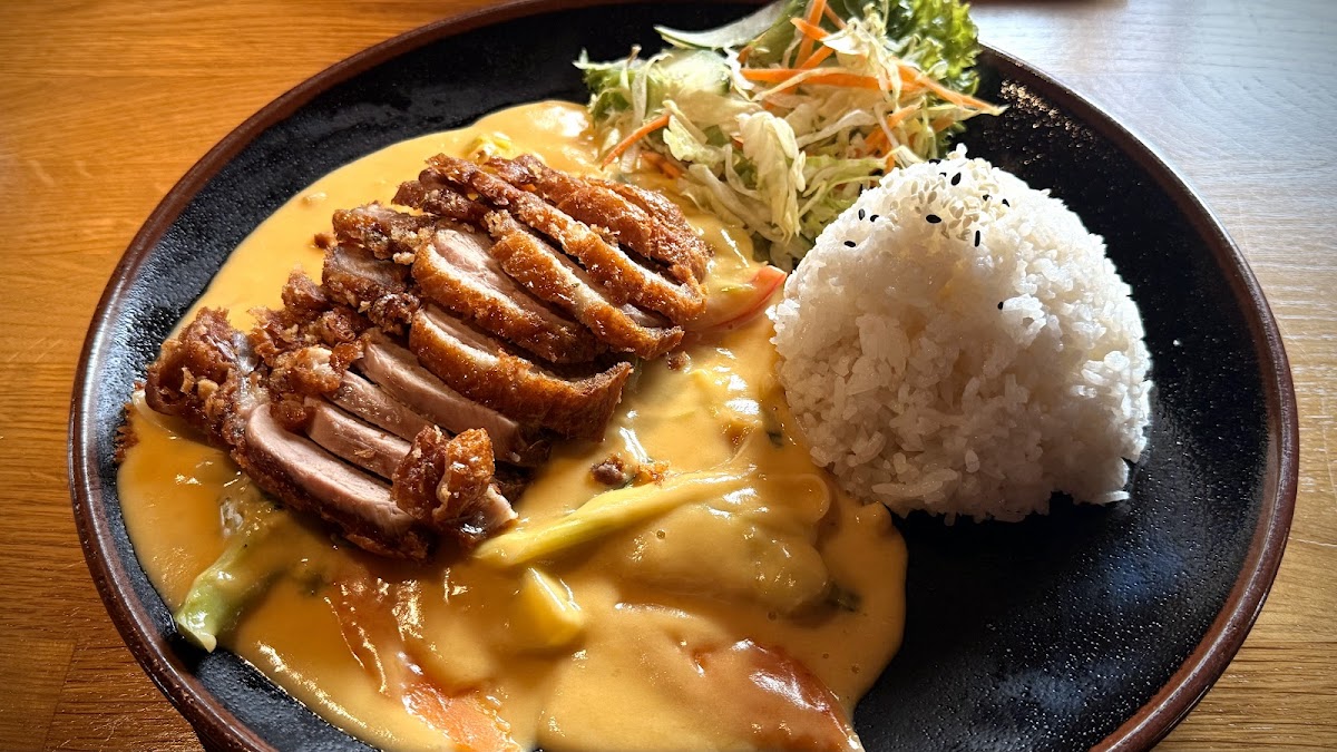 Fam Linh Vegan & Vietnamese Cuisine Photo 2