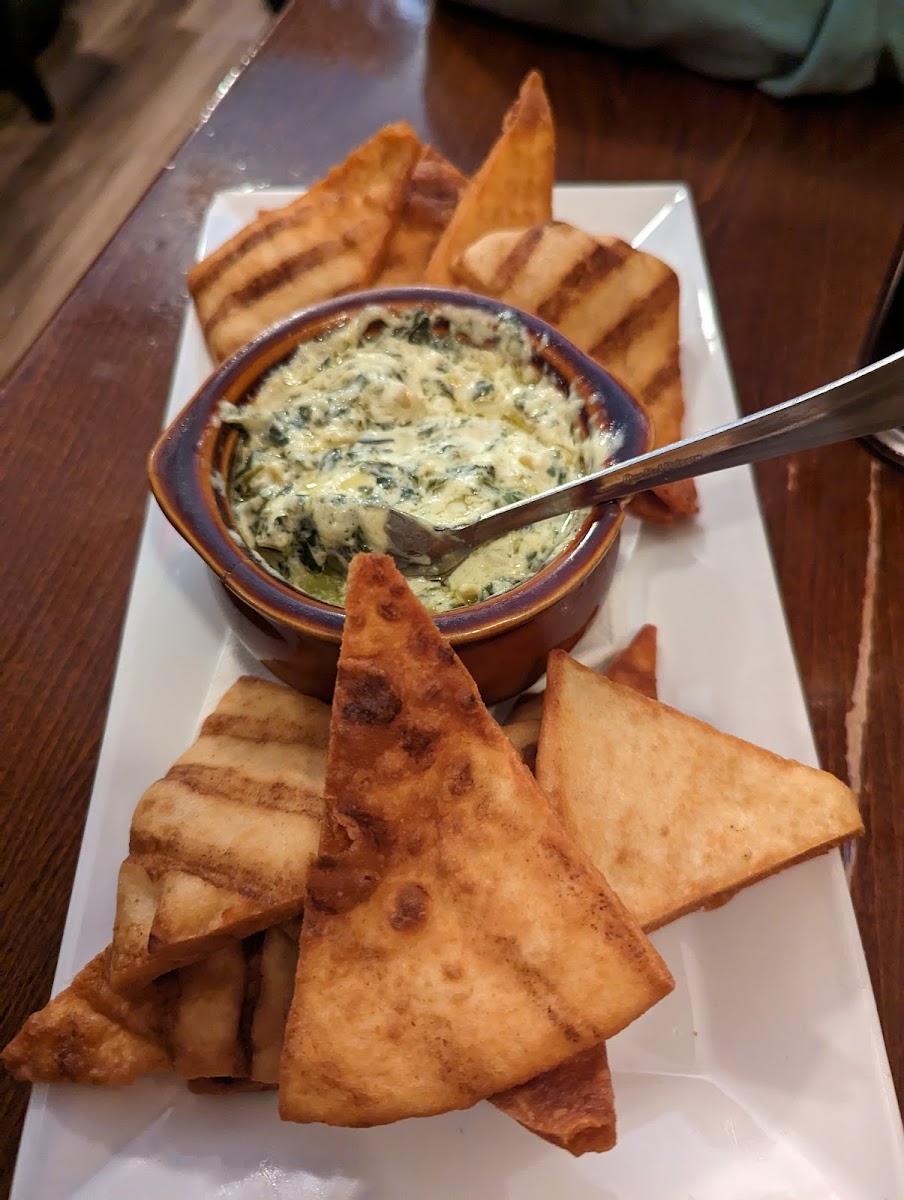 Carriage House Restaurant & Tavern Photo 8