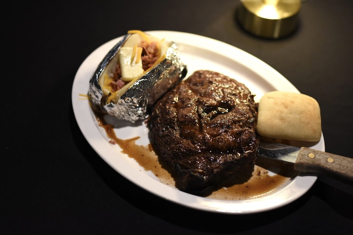 Ribeye's Steak House Photo 3