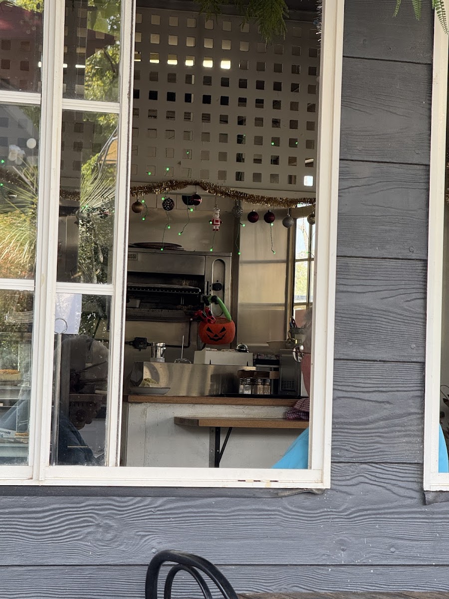 THE ORCHARD HILLS CAFE