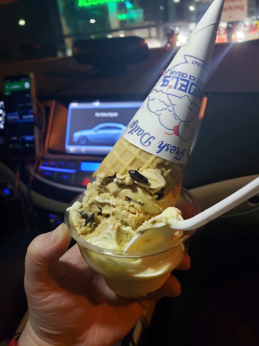 Handel's Homemade Ice Cream Photo 7
