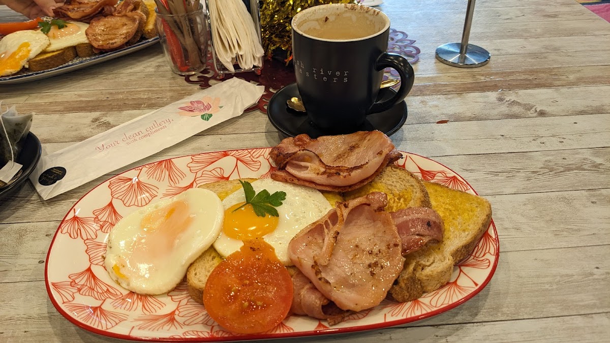 Meridian Cafe Photo 5