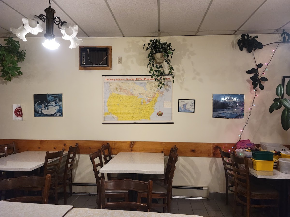 Lakeside Family Restaurant & Pizza