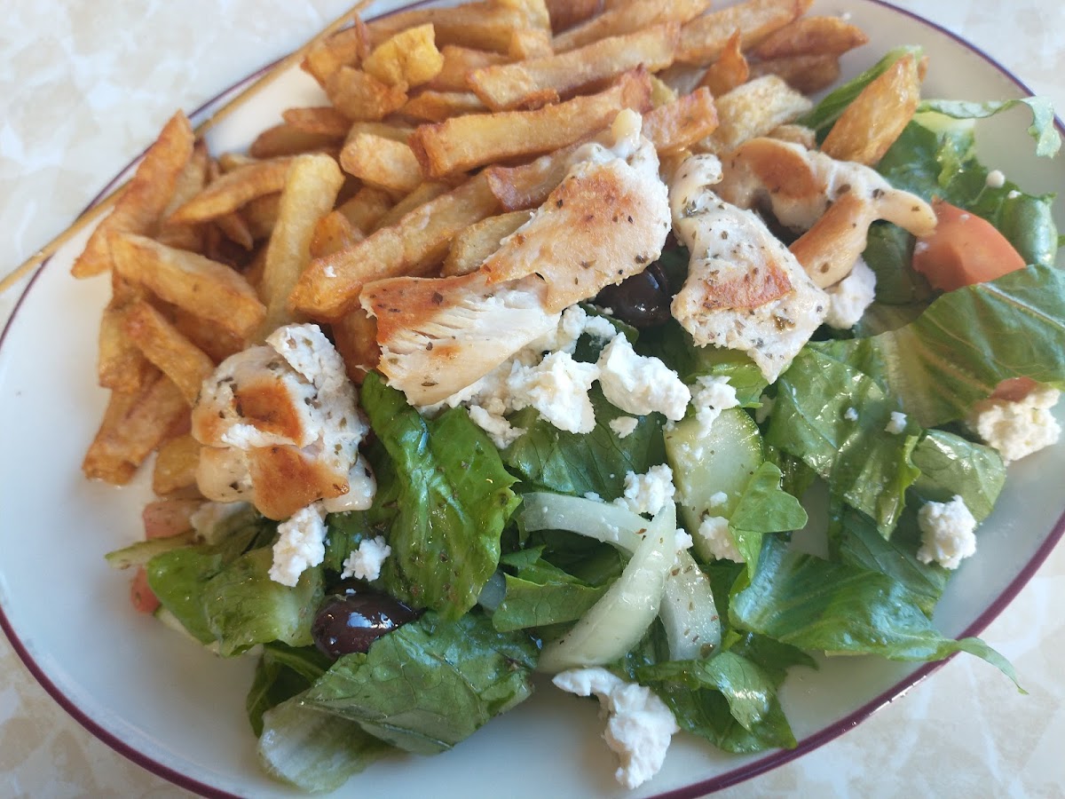 Lakeside Family Restaurant & Pizza Photo 8