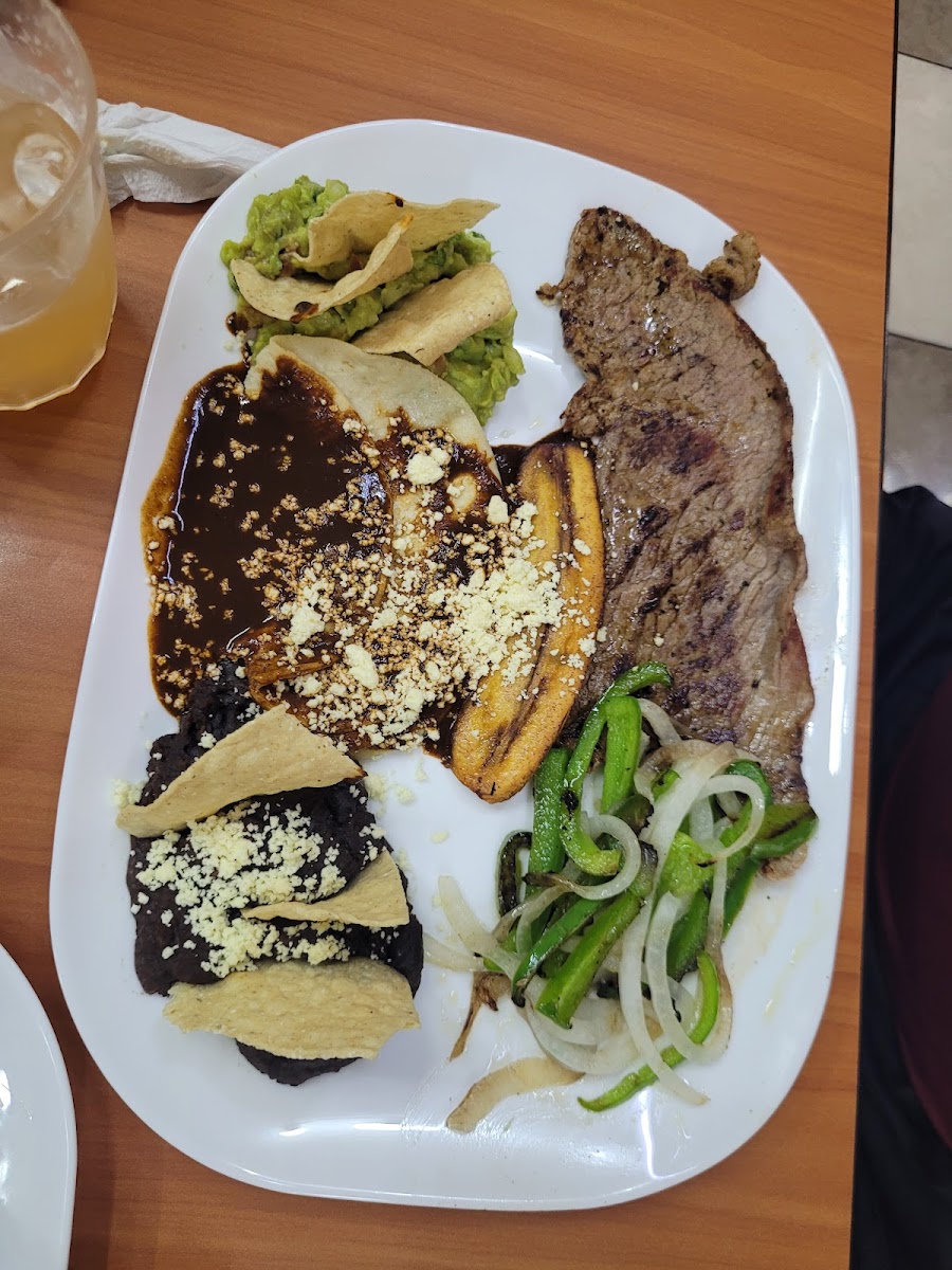Restaurant Familiar: Viva Tabasco! Photo 8