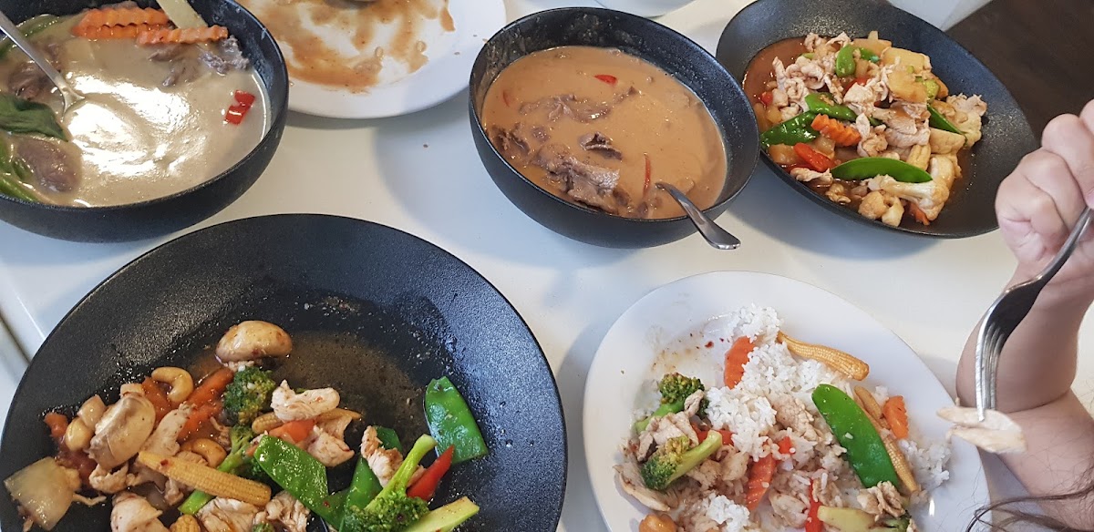 Thai Garsalong Photo 2