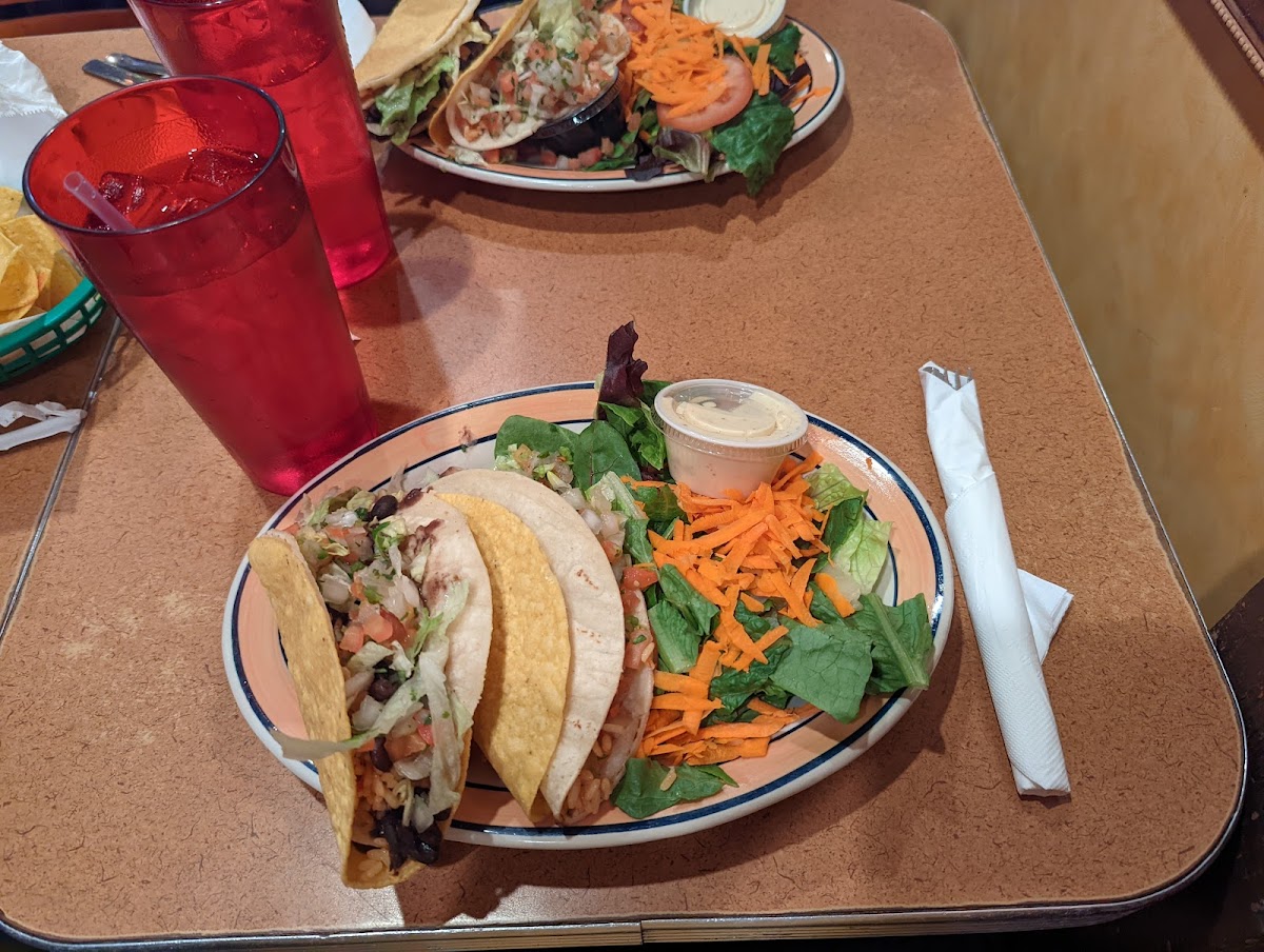 Tinga Taqueria Photo 7