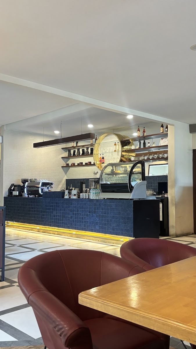 Hideout Coffee and Kitchen Photo 3