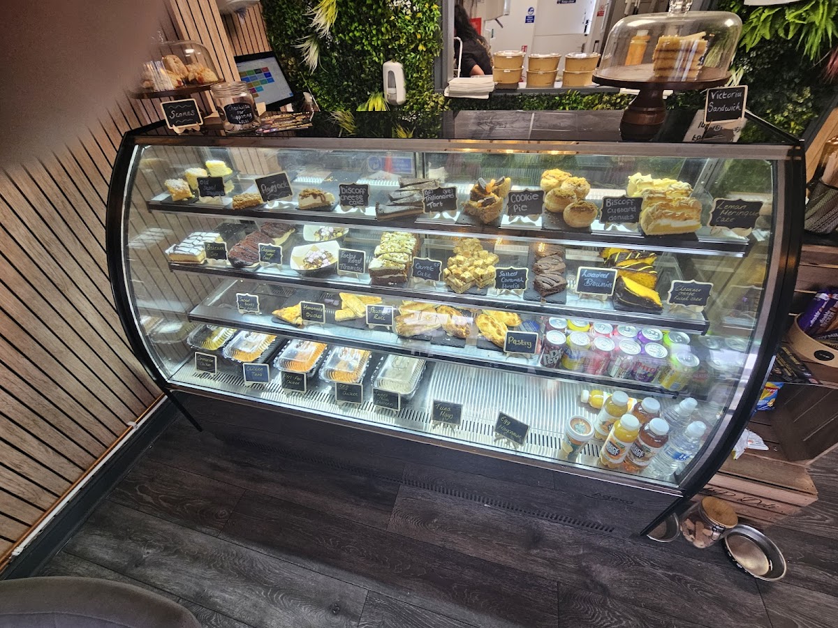 The AP Deli Hull Photo 4
