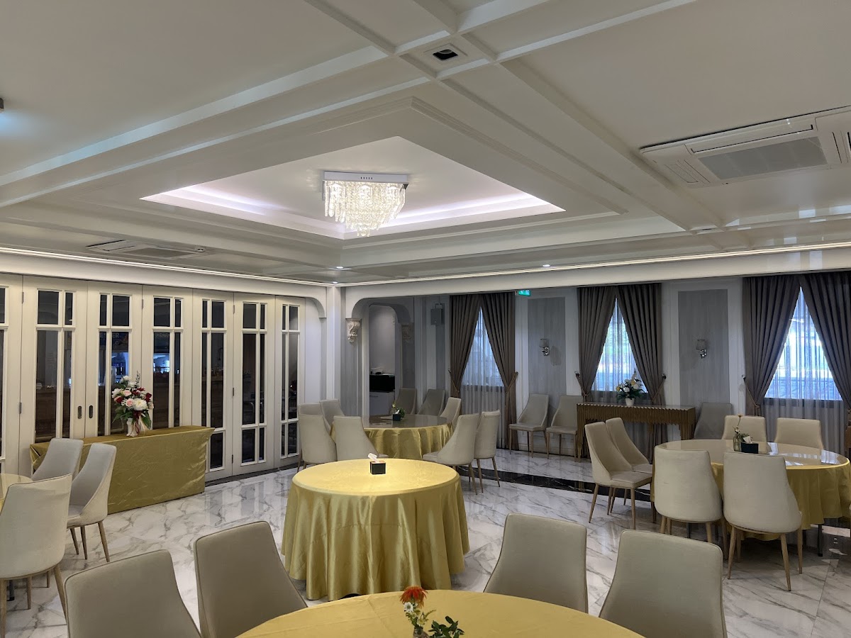 Sinthorn Steak House (Halal) & Premium Beef Buffet Photo 3