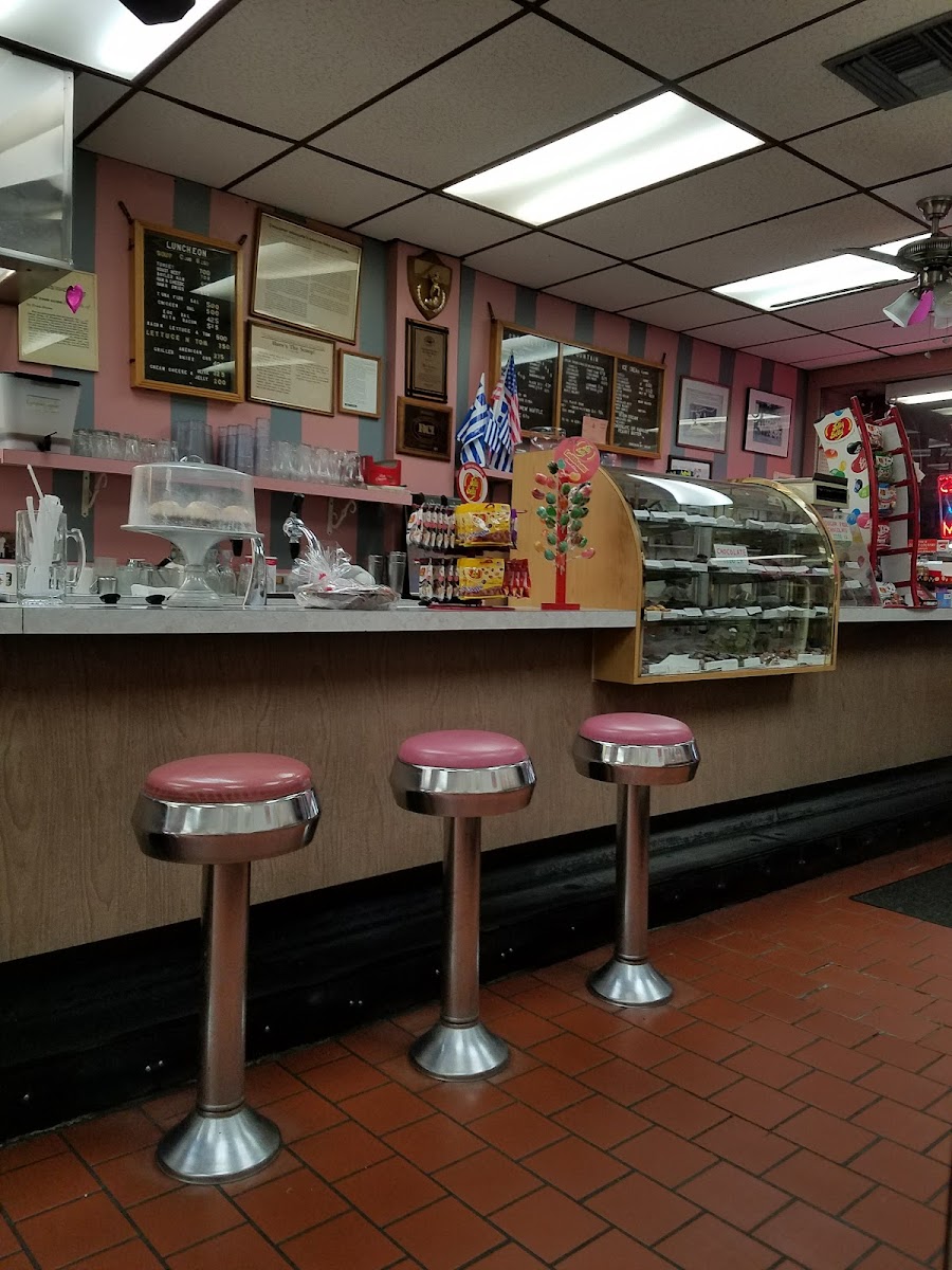 Hicksville Sweet Shop Photo 4