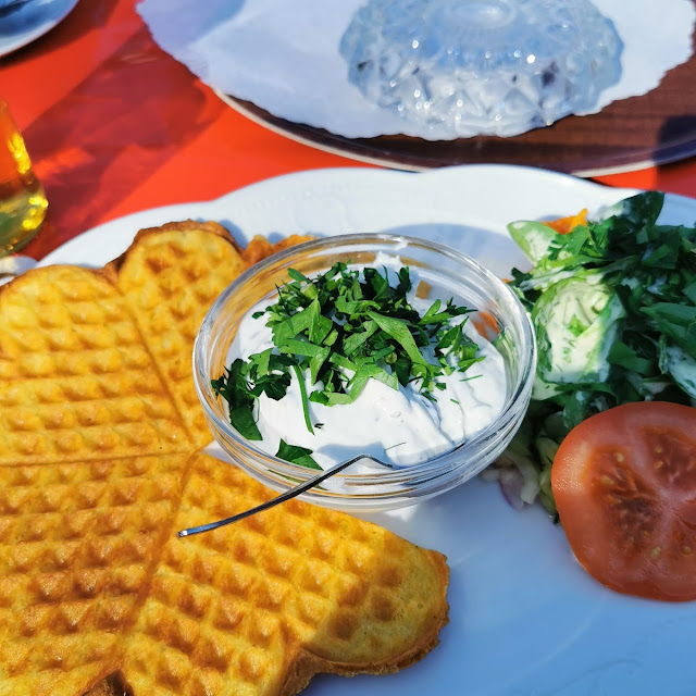 Kartoffelwaffel Mit Kräuterquark