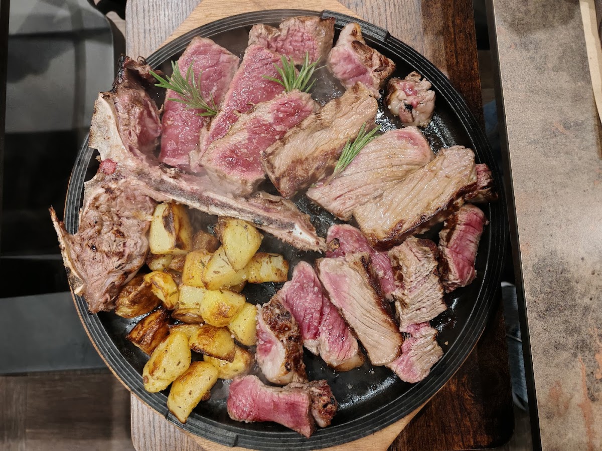 Bella Toscana Trattoria Photo 3
