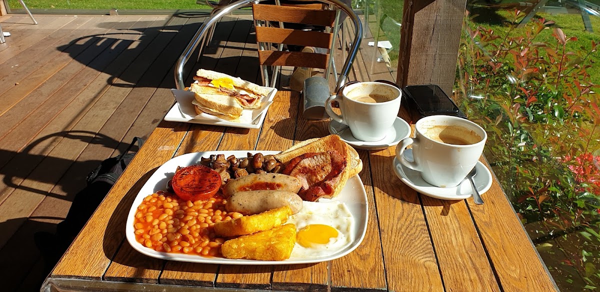 Henfold Cafe Photo 5