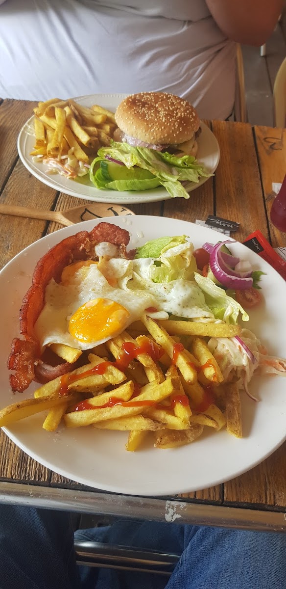 Henfold Cafe Photo 6