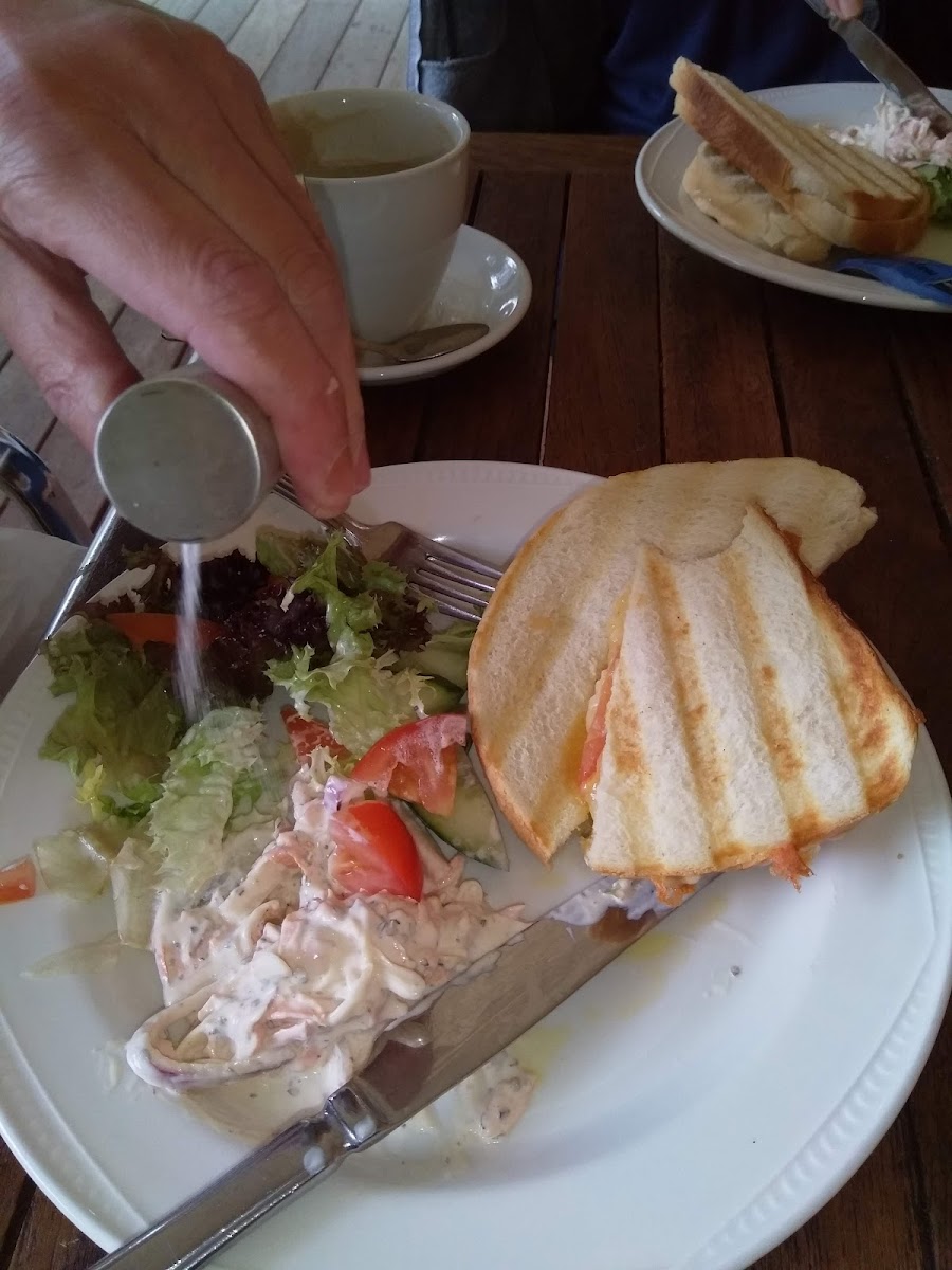 Henfold Cafe Photo 7