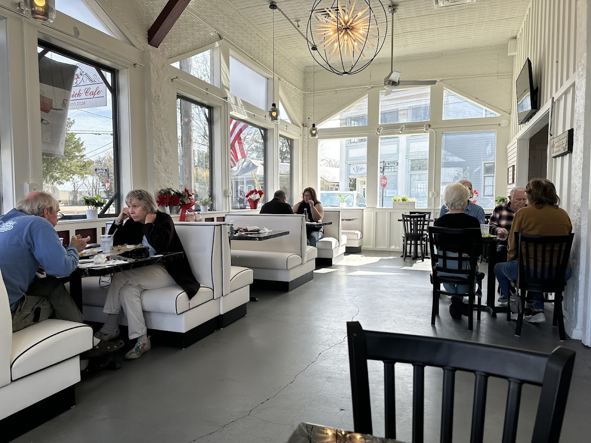Red Brick Café