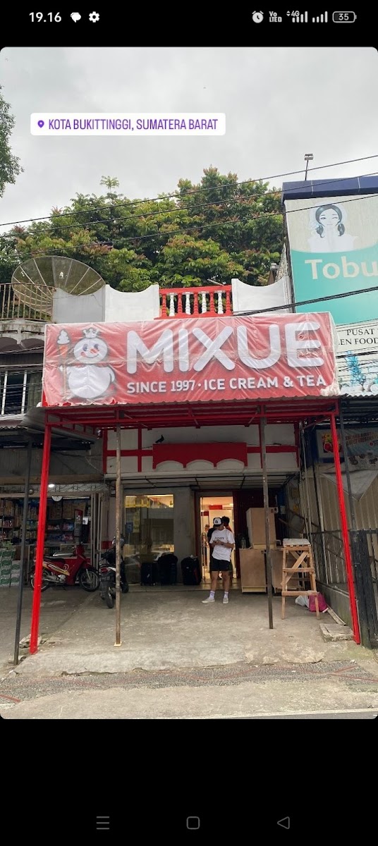 Ice Cream shop mixue limpapeh