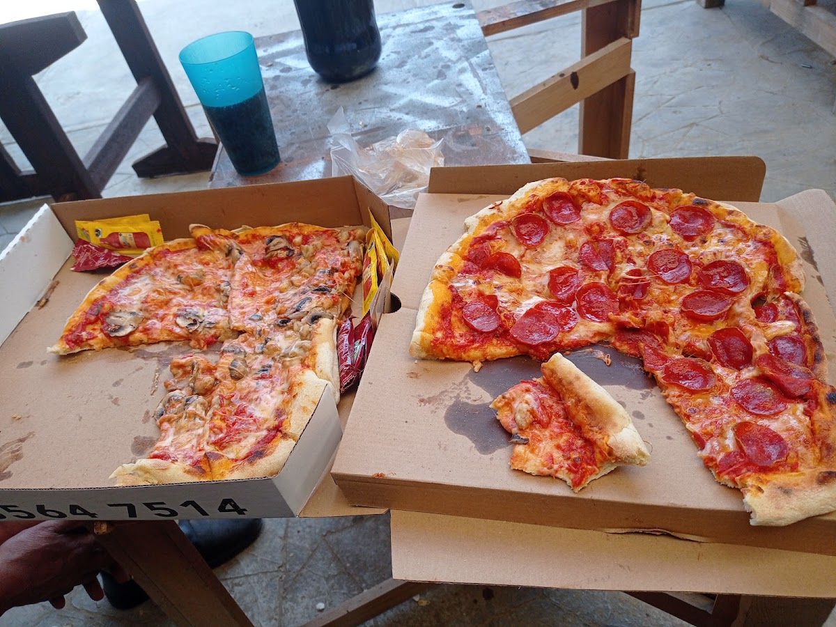La Oliva - Pizzería Photo 10
