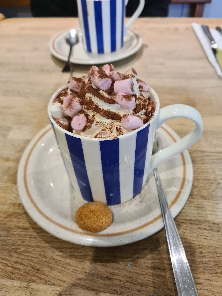 Chaplin's Ice Cream & Coffee Bar Photo 7