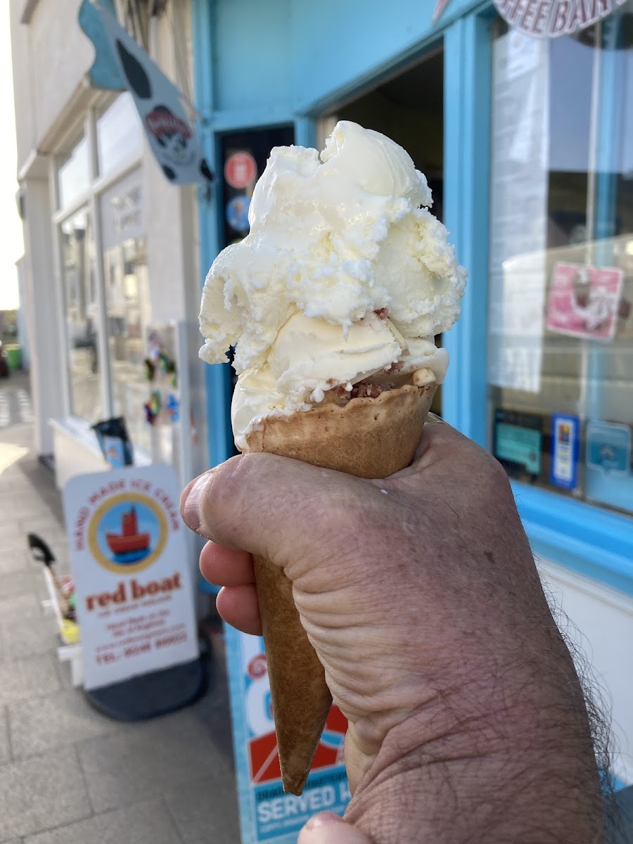 Chaplin's Ice Cream & Coffee Bar Photo 8