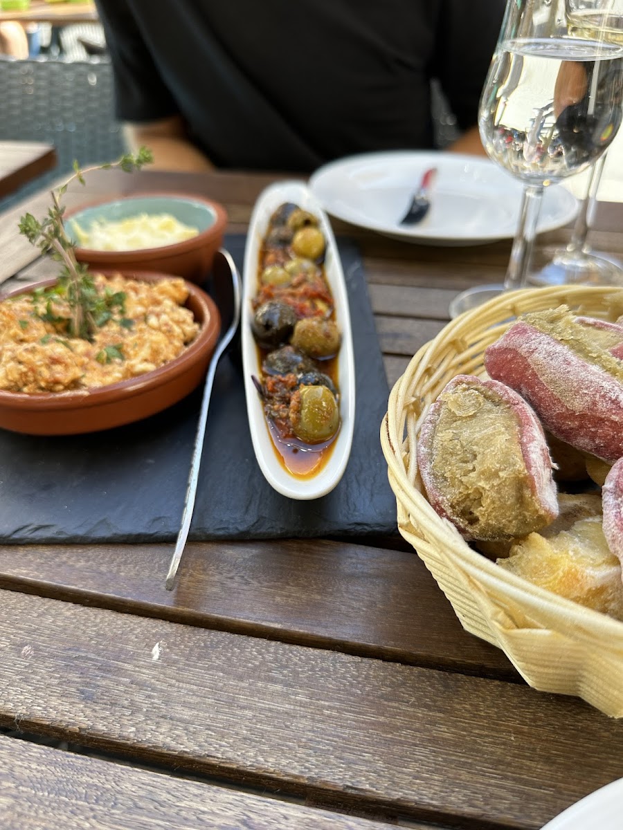 La Bodega - Tabas-Bar Photo 9