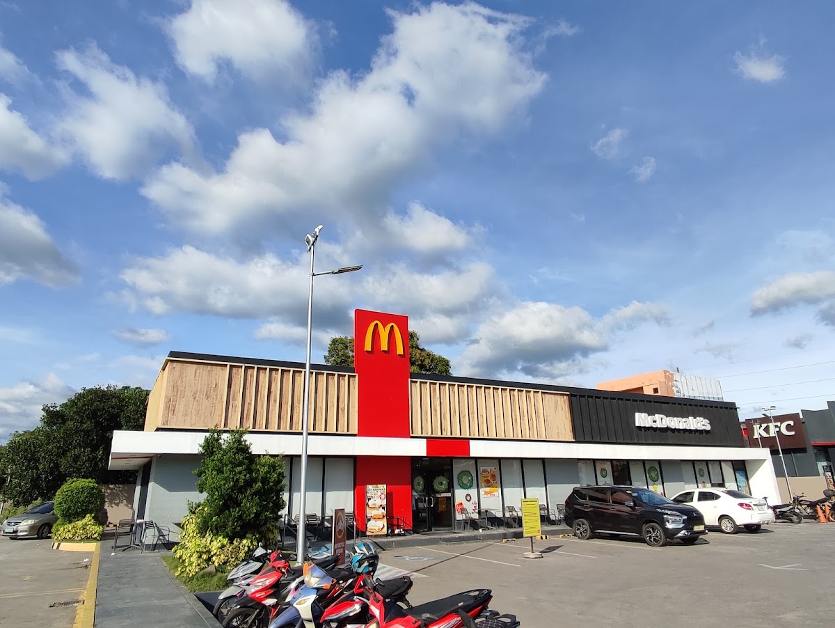 McDonald’s WalterMart Balayan