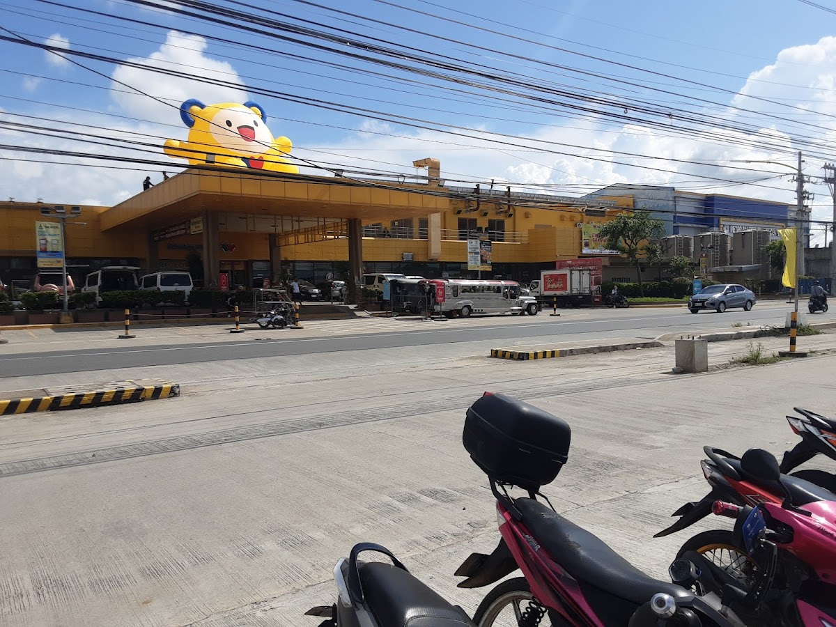 McDonald’s WalterMart Balayan Photo 4
