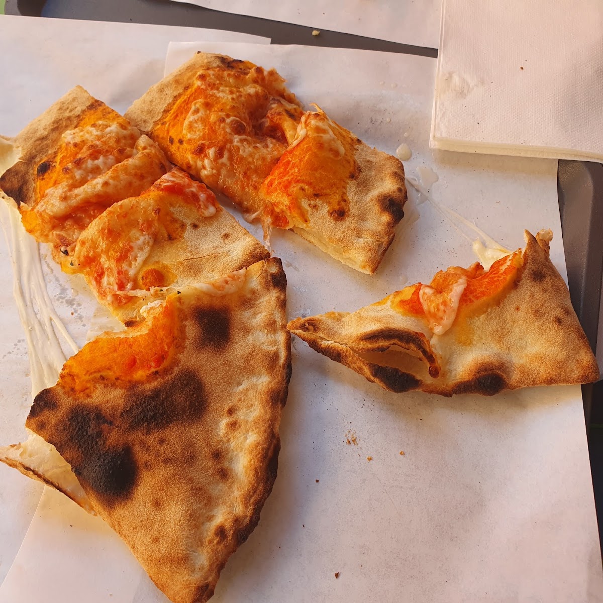 Gastronomia Pizzeria I Portici Photo 9