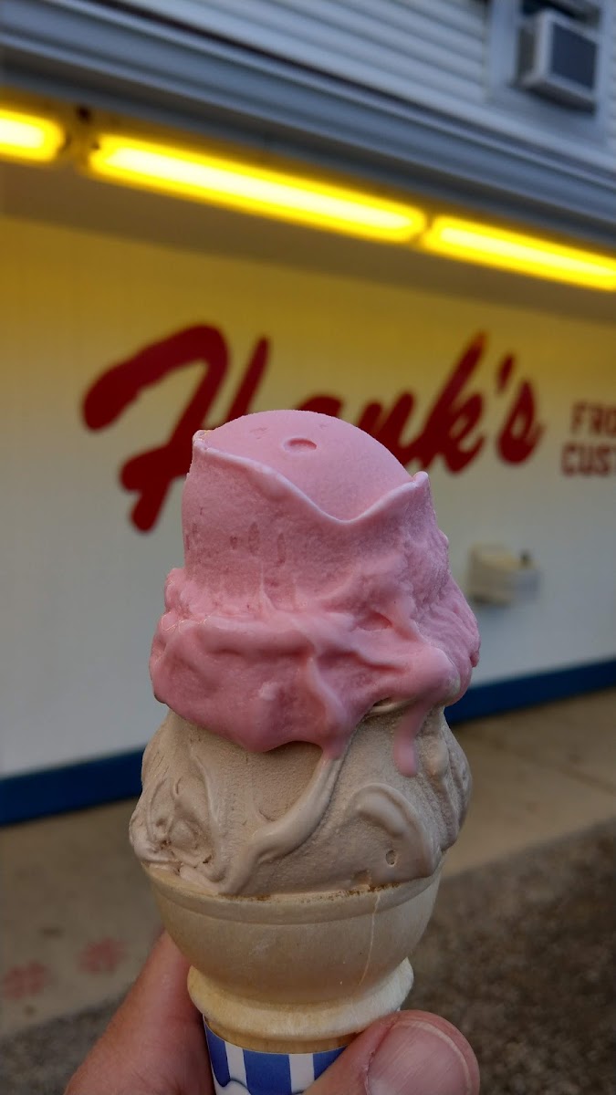Hank's Frozen Custard Photo 7