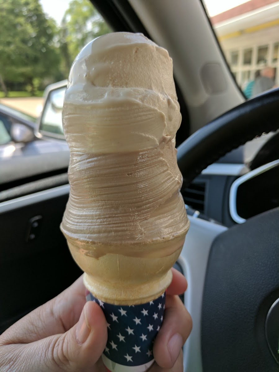 Hank's Frozen Custard Photo 9