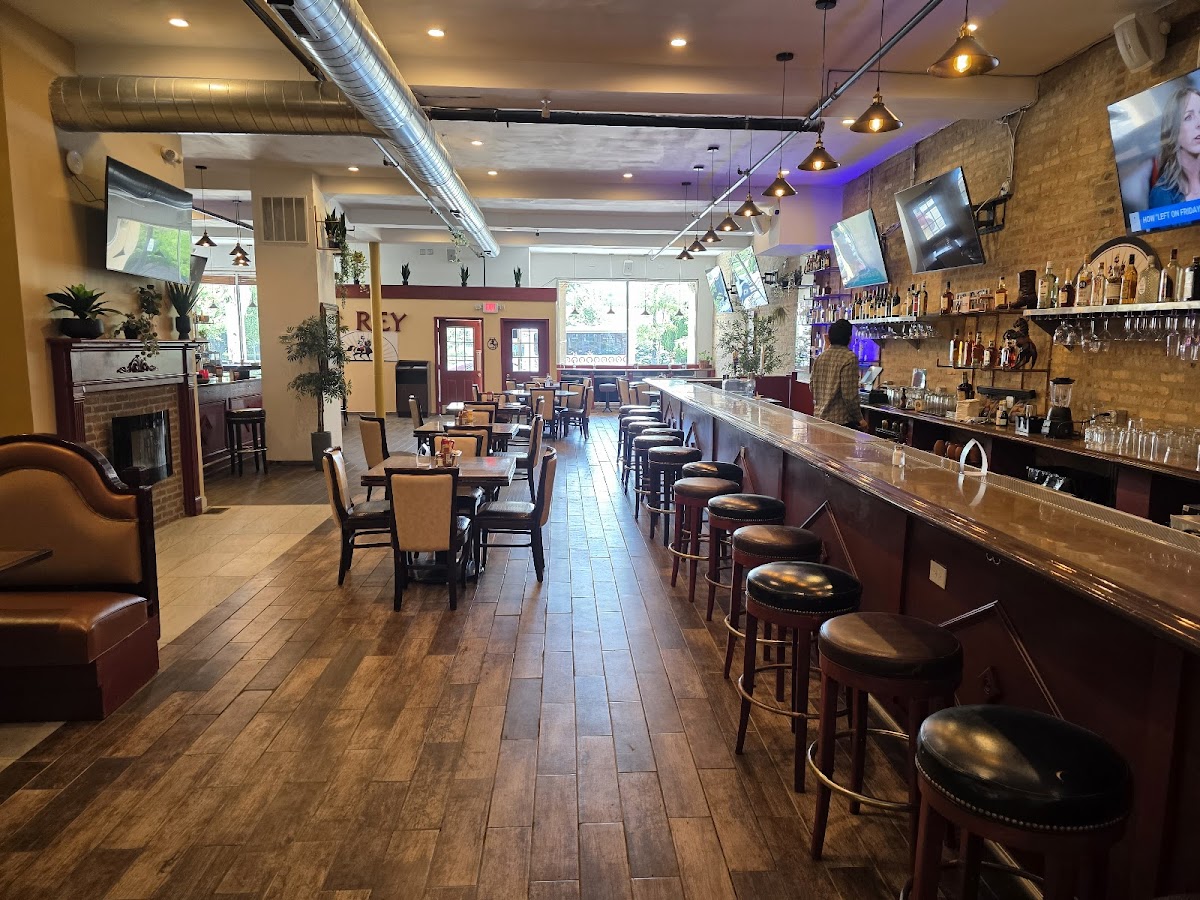 El Rey Restaurant & Bar