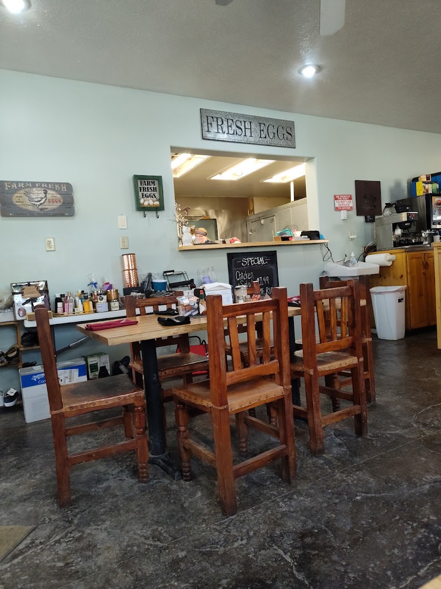 9 Peaks Restaurant and Lounge