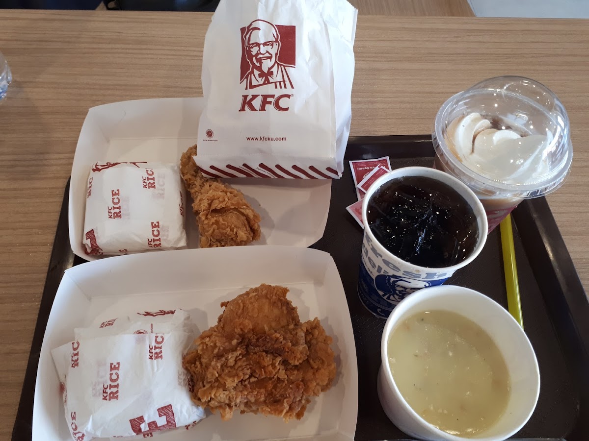 KFC Mamuju Photo 5