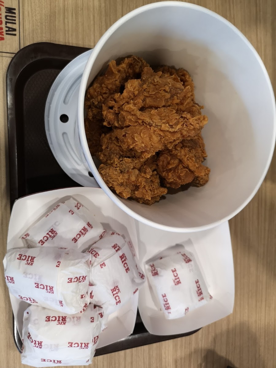 KFC Mamuju Photo 9