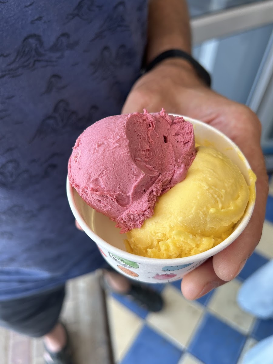Tilly’s Ice Cream Photo 4