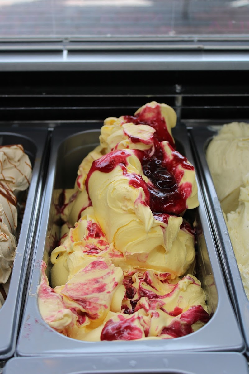 Tilly’s Ice Cream Photo 5
