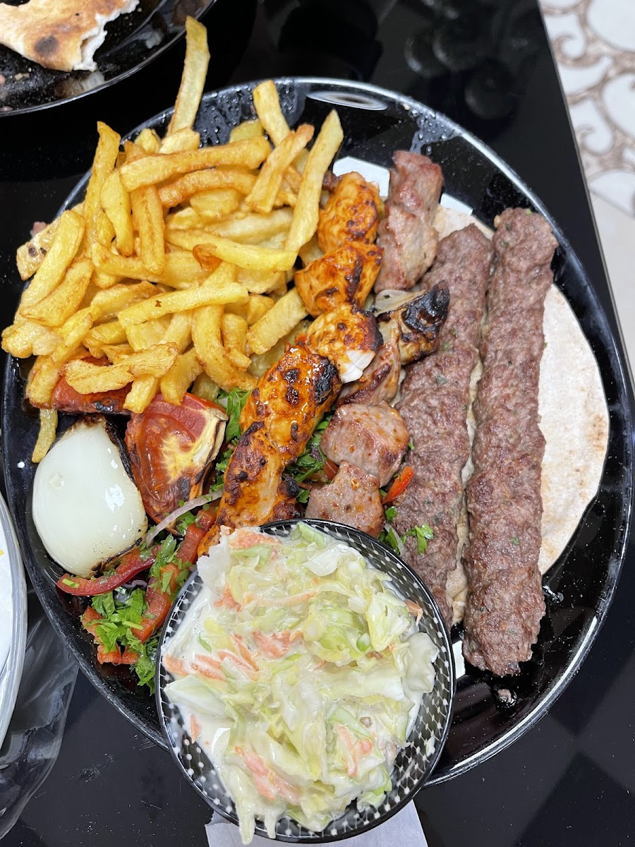 Murad Cafe-Restaurant Photo 4