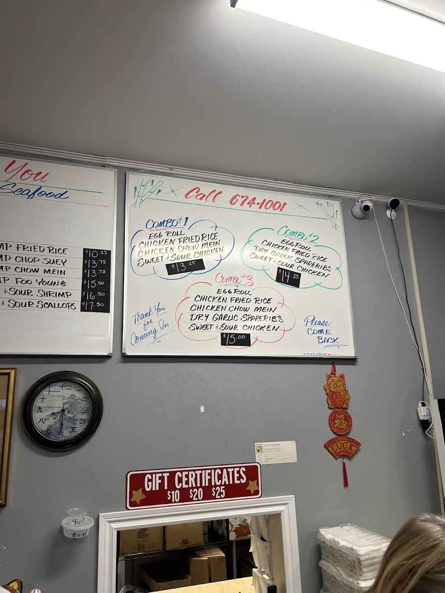 Golden Wok Take Out Photo 4