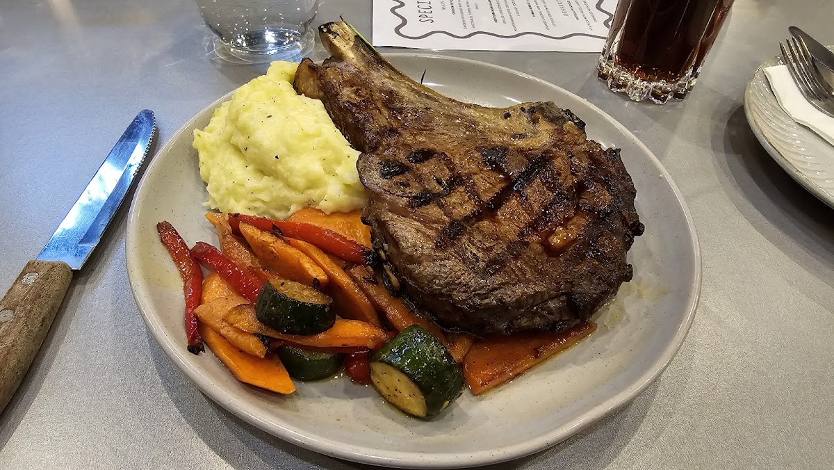 The Gap Bar & Grill Photo 6
