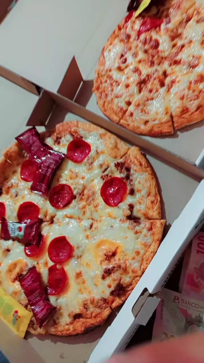 TOROS' PIZZA Photo 2