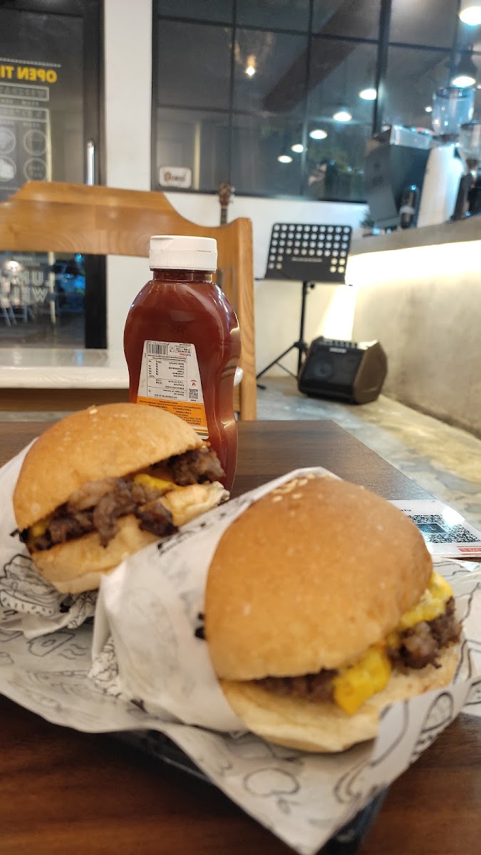 Naked Patty - Bintaro Permai Photo 7