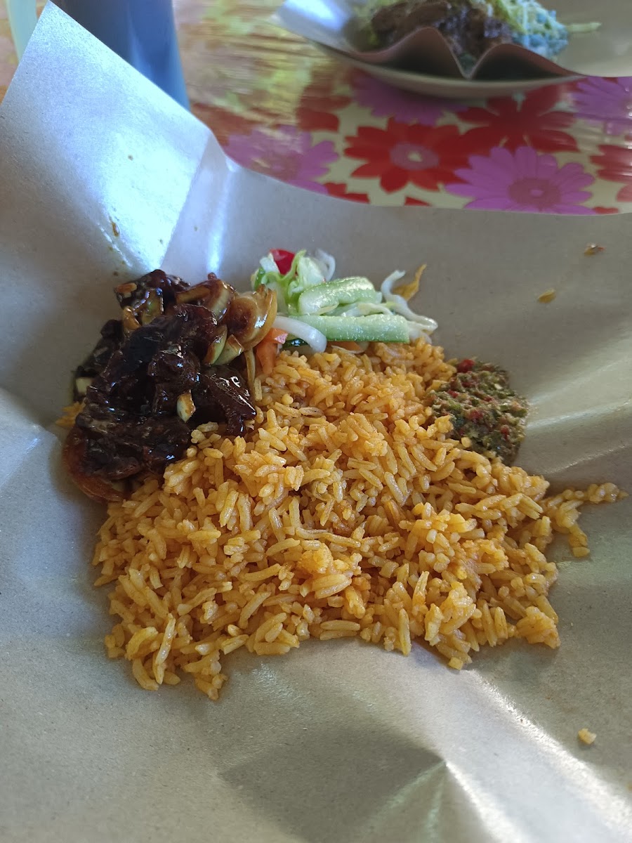 Kak Tie Nasi Kerabu Photo 2