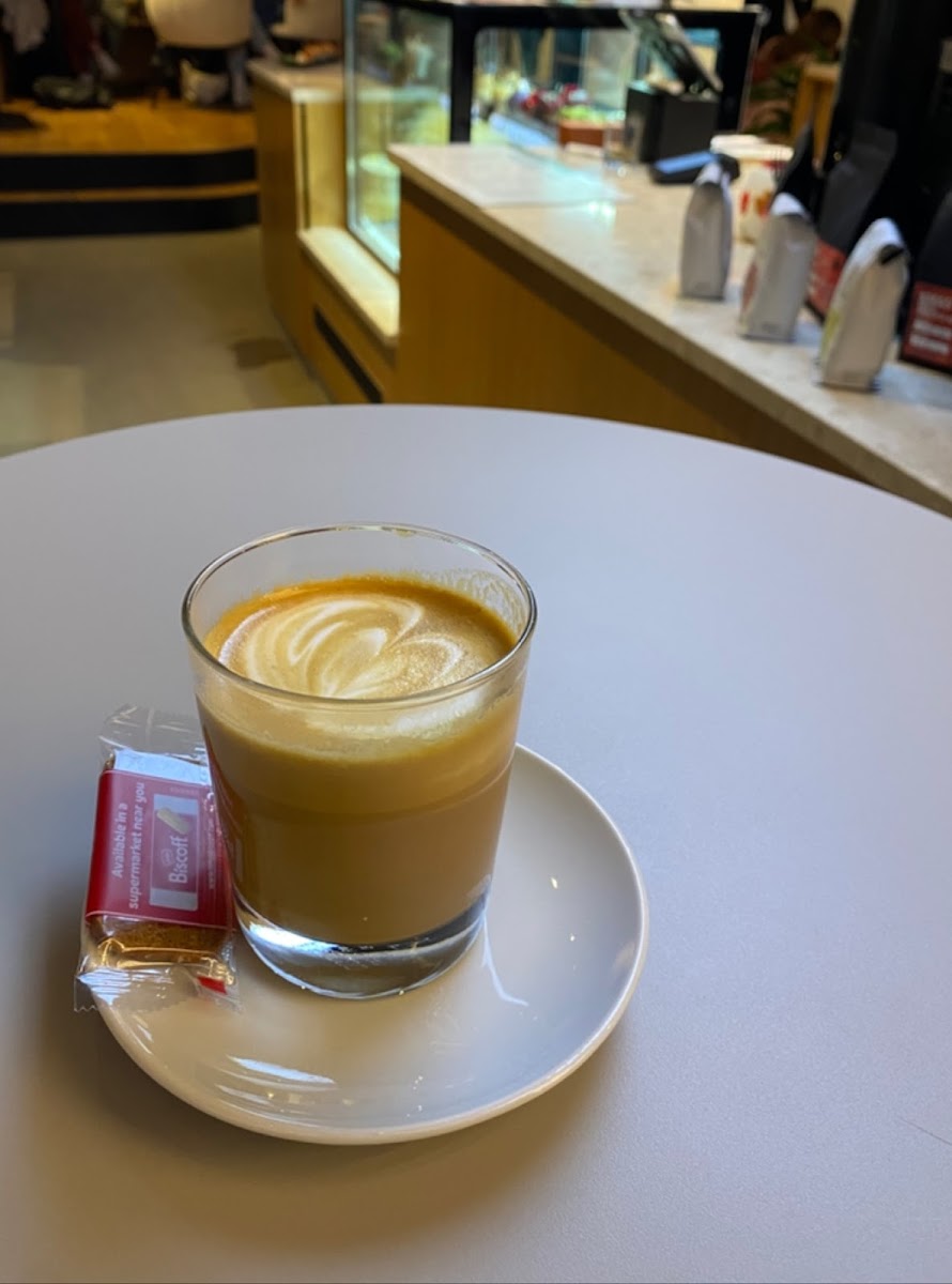 The Visit Coffee, Roastery & Eatery Kudamm Photo 7