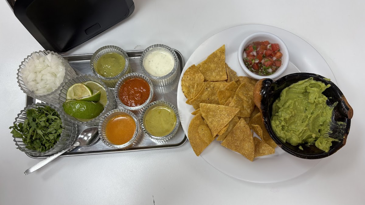 Los Chachalacos Photo 9