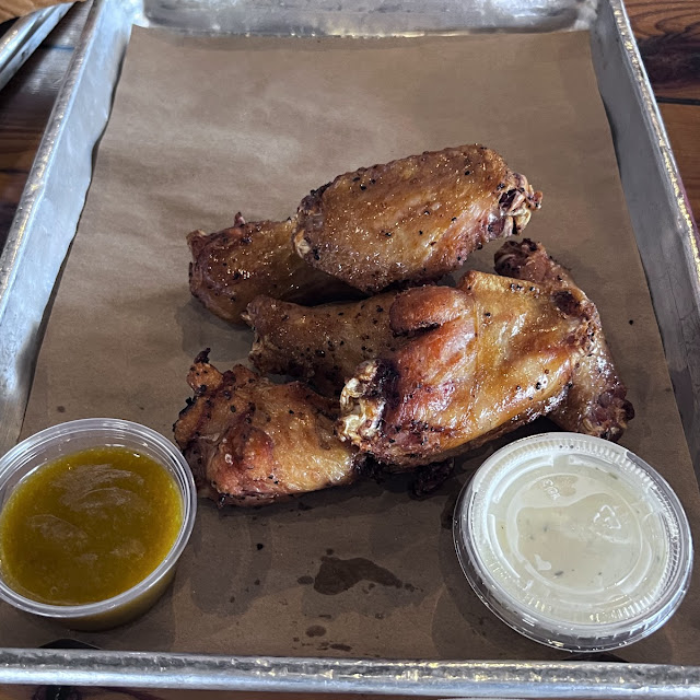 Crispy Wings with Side of Sauce