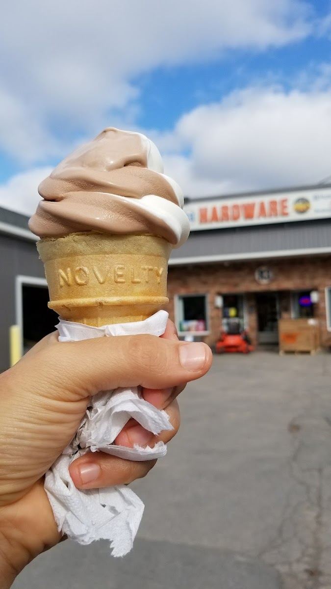 Gravity Ice Cream Photo 5