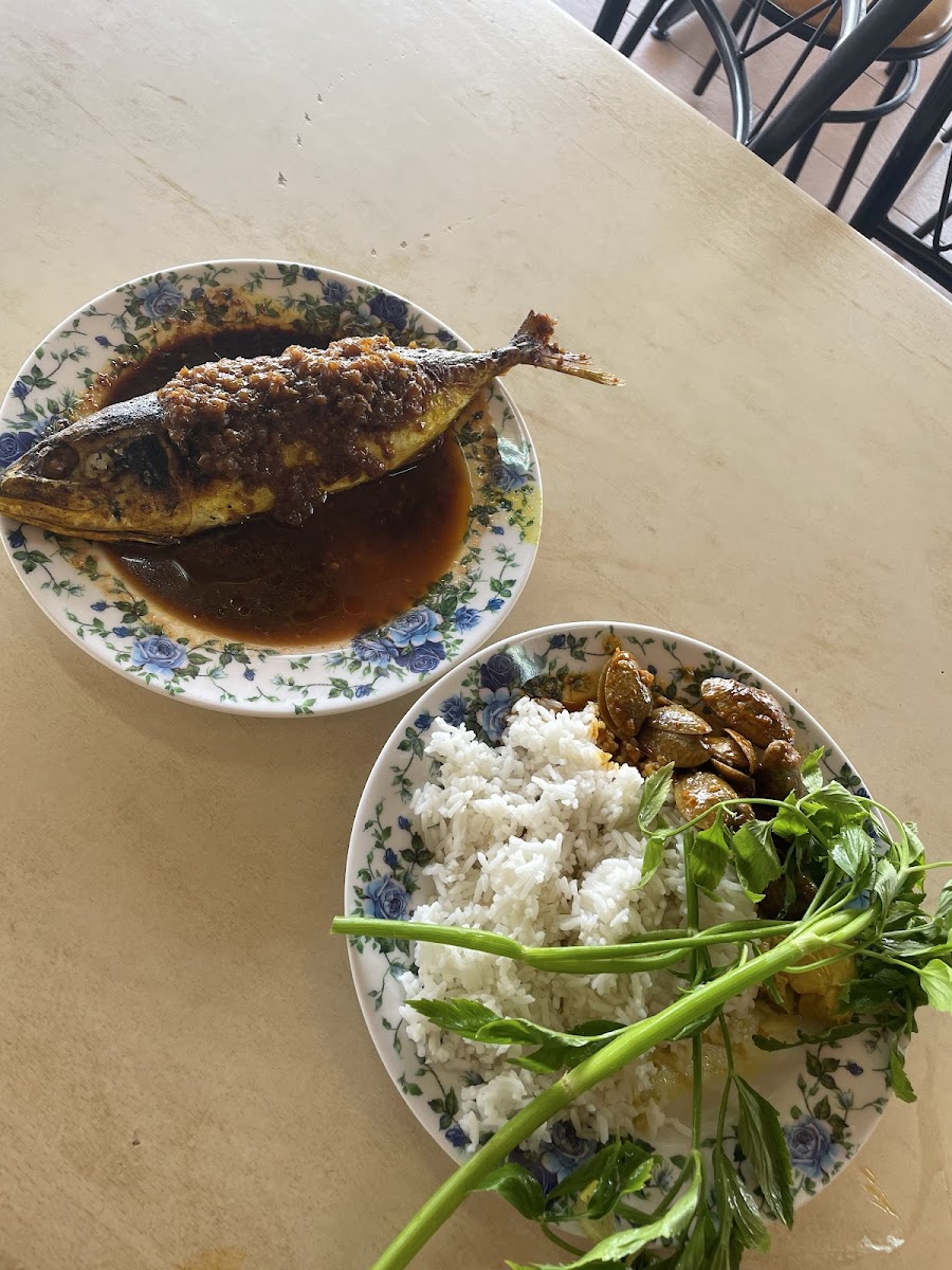 Restoran Tasik Raban Photo 4