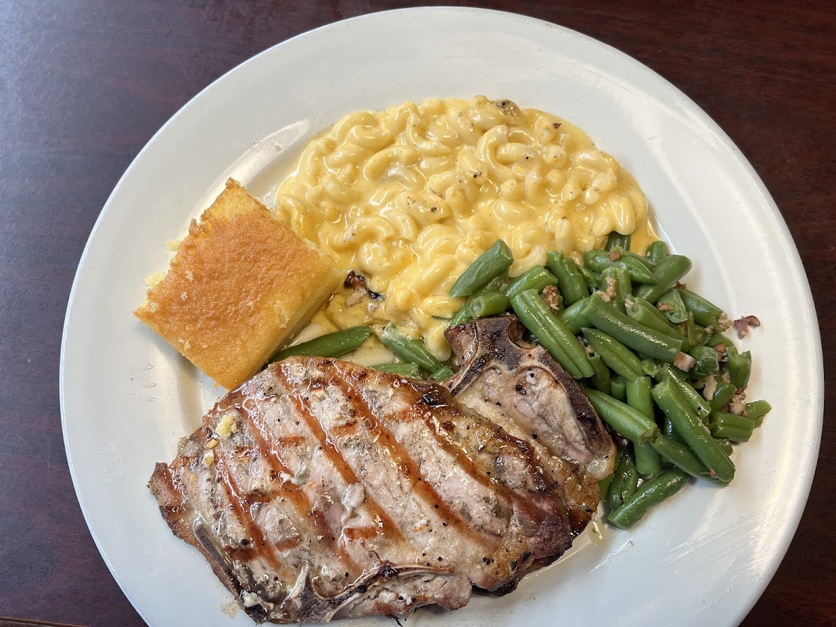 5D Steakhouse & Lounge Photo 2