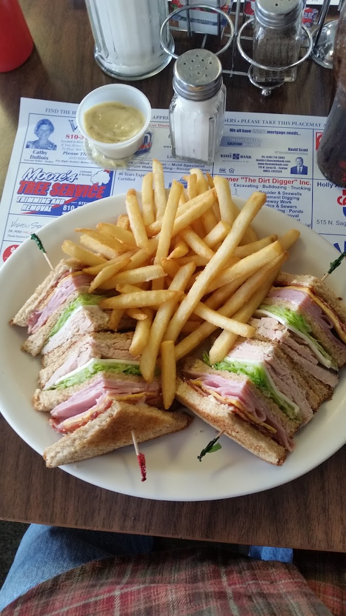 Shirley's Cafe & Grill Photo 10